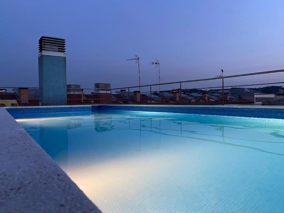 Piscina En Centro De Terrassa Daire Dış mekan fotoğraf