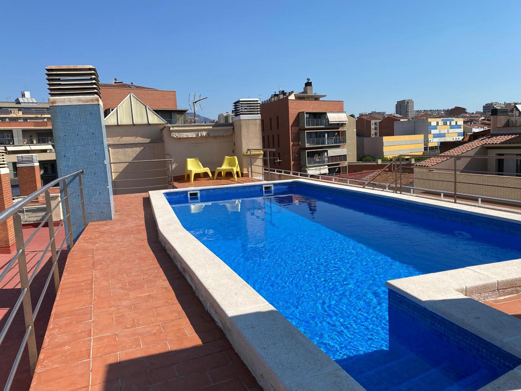 Piscina En Centro De Terrassa Daire Dış mekan fotoğraf